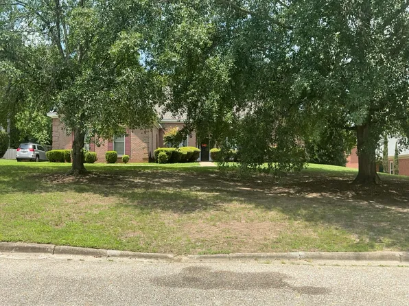 6642 Hollis Dr, Montgomery, AL 36117