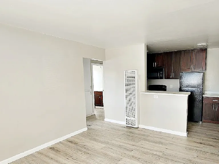 658 Cherry Way — Photo 5