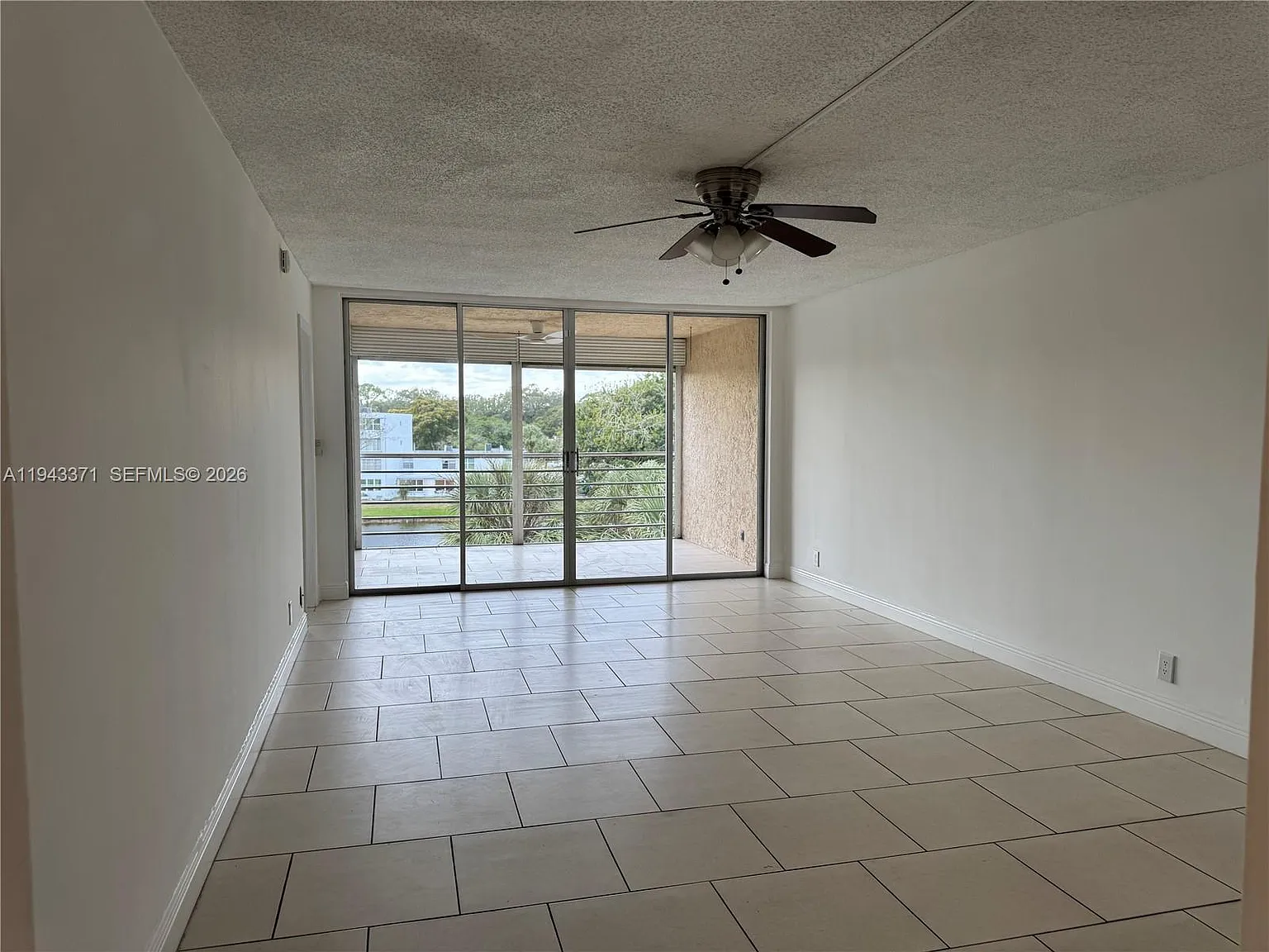 Condo 2 Of Sabal Palm Con — Photo 4