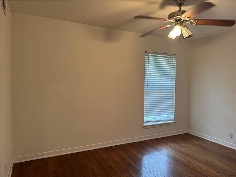 4013 Newshire Dr — Photo 13
