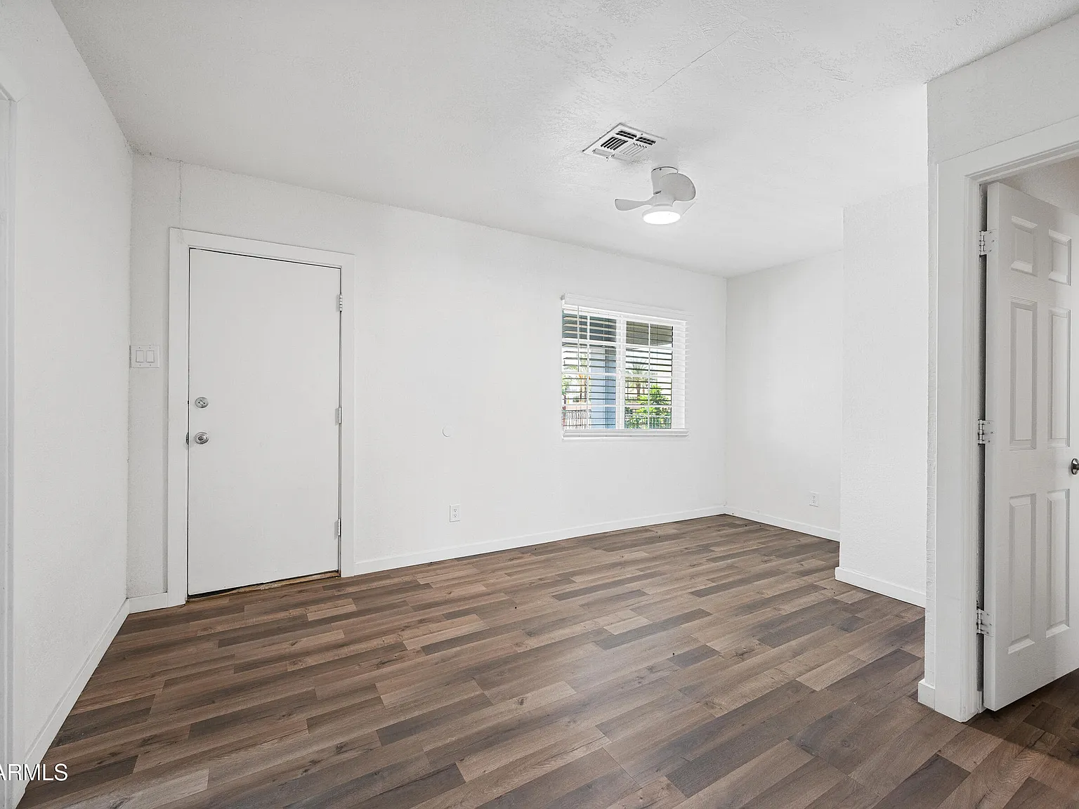 3 bed, 1.5 bath, 793 sqft, $1,495 — Photo 4