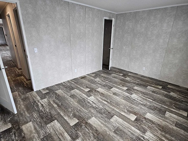 2300 Lafayette Ave #26 — Photo 9