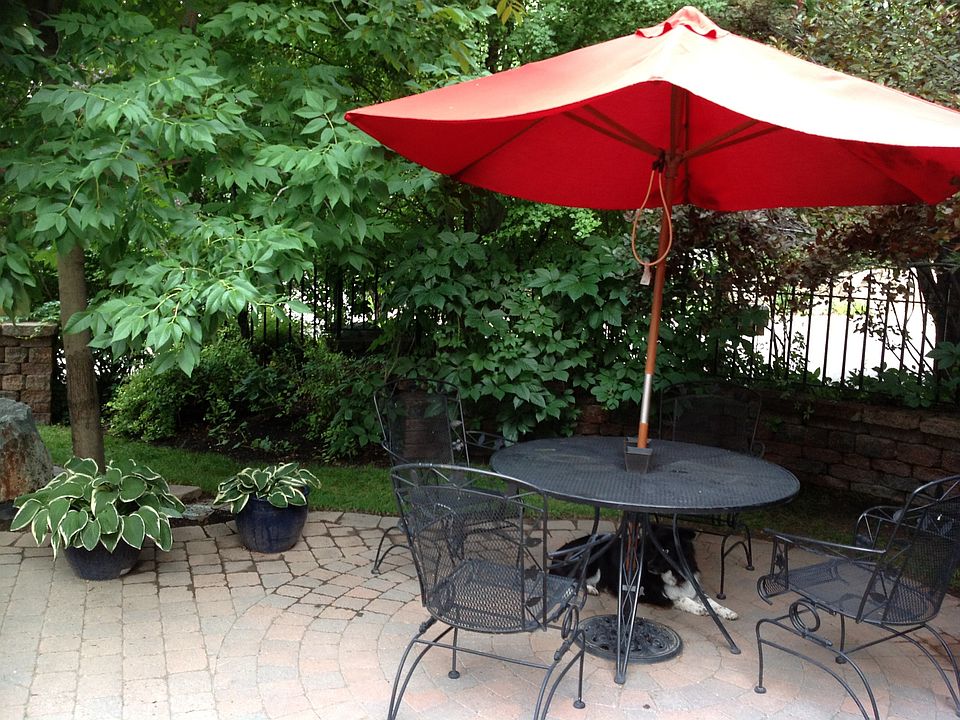 Front yard private patio