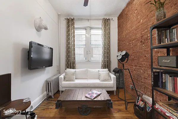 Sold by Sotheby's International Realty | media 13