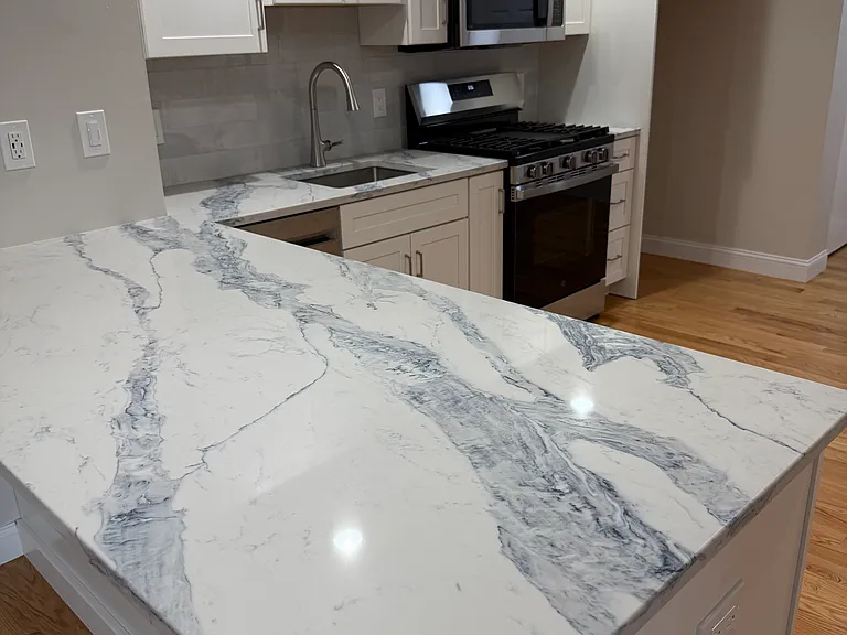 15 Main St #6 — Photo 2