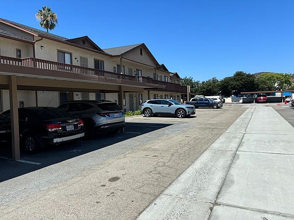 2nd image of 240-48 W San Marcos Blvd #C