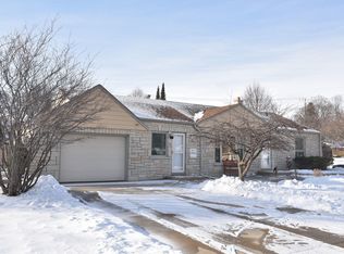 3905 S 55th St, Greenfield, WI 53220