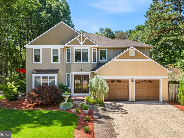 5 Cricket Ln, Voorhees, NJ 08043