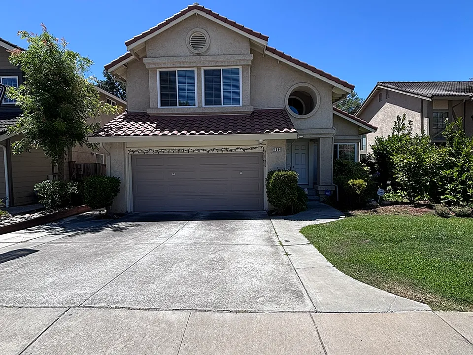 1084 Sunrise Dr