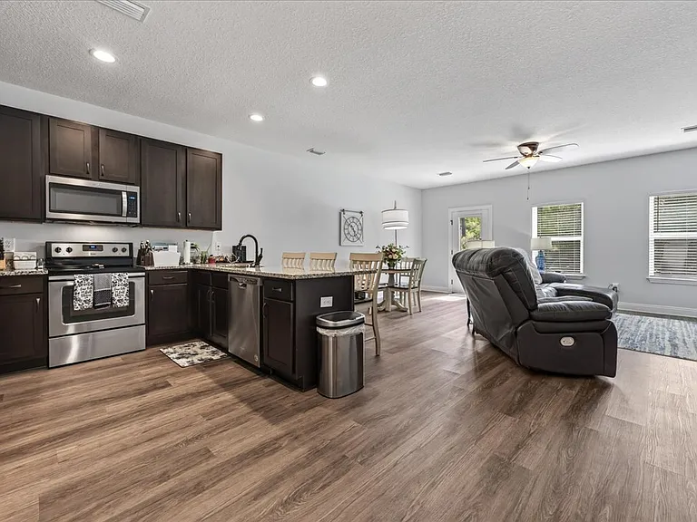 1700 Sound Haven Ct — Photo 5