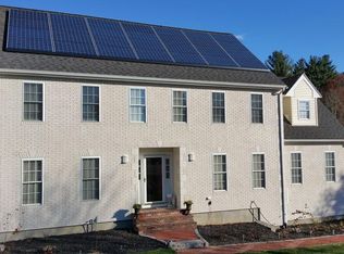 4 Ganawatte Dr, Walpole, MA 02081
