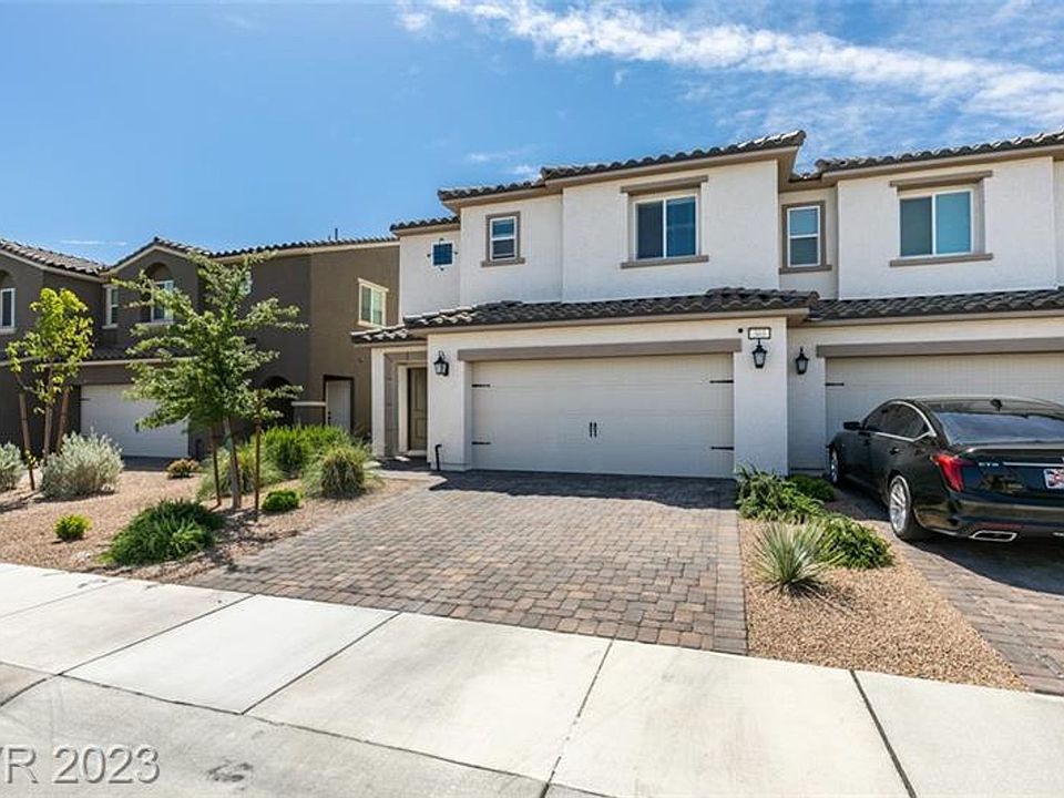 1st image of 303 Quail Dove Ave