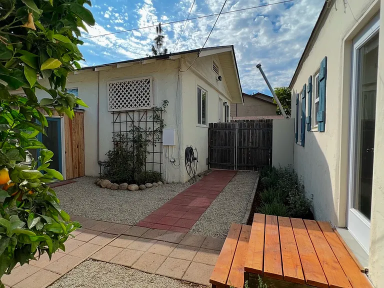 1309 San Andres St #B — Photo 24