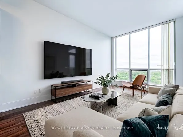 15 Viking Ln #Penthouse 5, Toronto, ON M9B 0A4