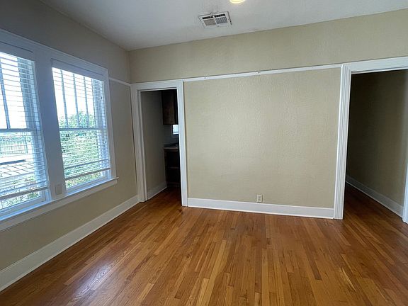 3rd image of 224 Park Ave APT F