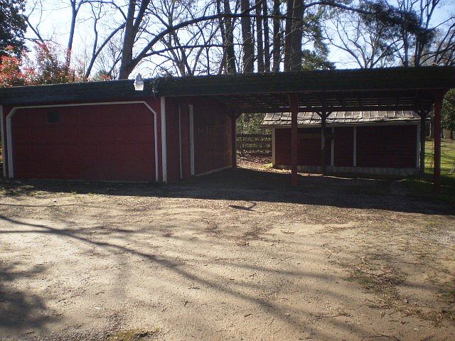 2nd image of 103 Buffalo Rd