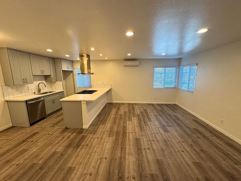 Casa Madrid Apartments — Photo 4