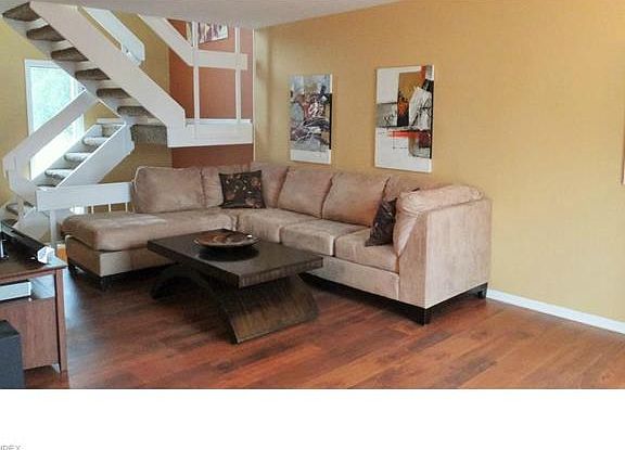 2nd image of 226 Deepwood Dr