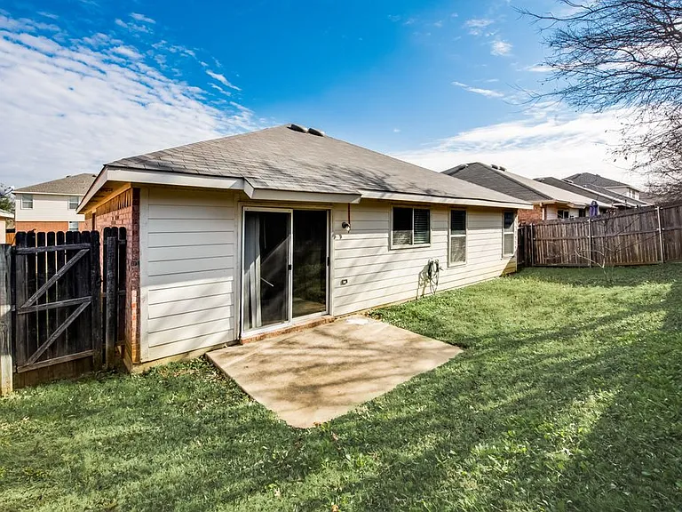10333 Bear Hollow Dr — Photo 10