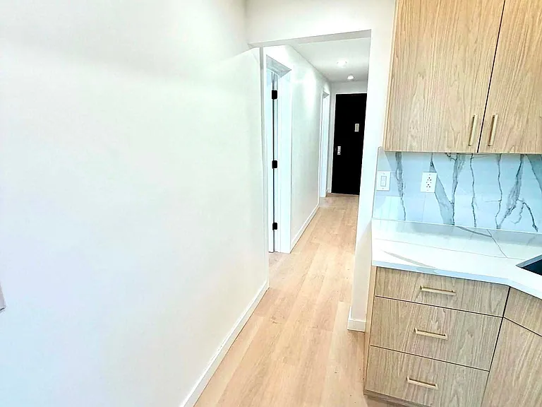 200-33 Linden Blvd #1 — Photo 13