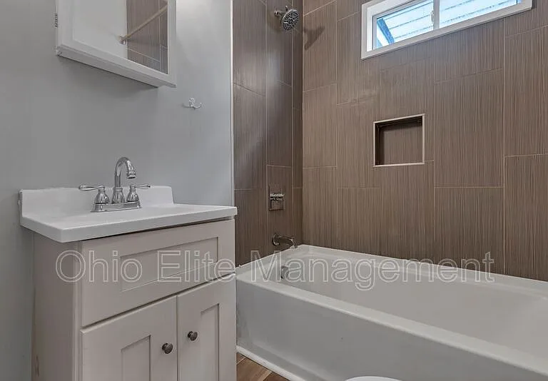 2023 Sullivant Ave — Photo 20