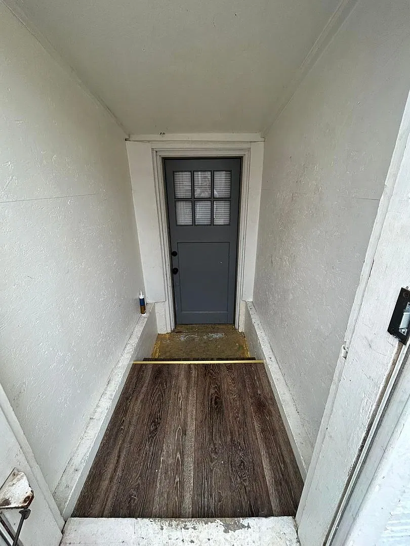 391 2nd Ave SW — Photo 2