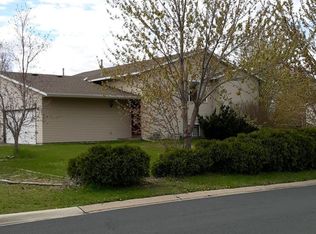 121 Appleblossom Ln, Shakopee, MN 55379