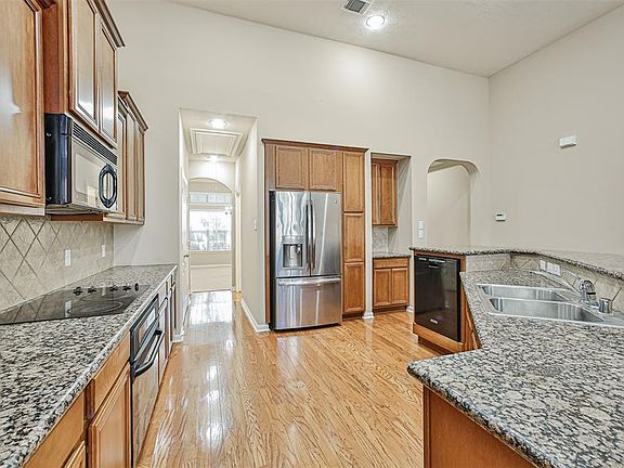 3rd image of 17923 Skyline Arbor Ter