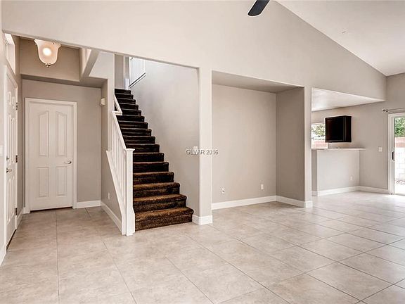 3rd image of 6819 Momentos St