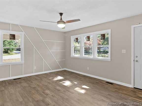 5th image of 402 NE Grafton Ave