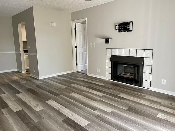 3rd image of 110 Heywood Rd