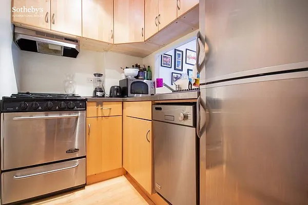 Rented by Sotheby's International Realty | media 4