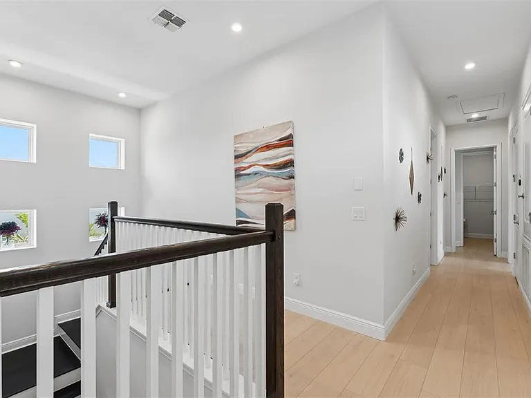 8033 Nemours Pkwy — Photo 17
