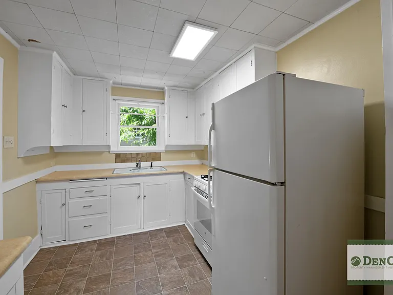 2251 S Williams St — Photo 11
