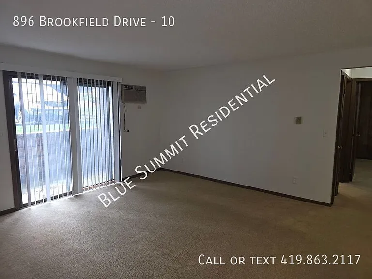 896 Brookfield Dr #10 — Photo 4