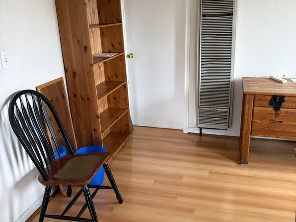 (undisclosed Address), Los Angeles, CA 90003