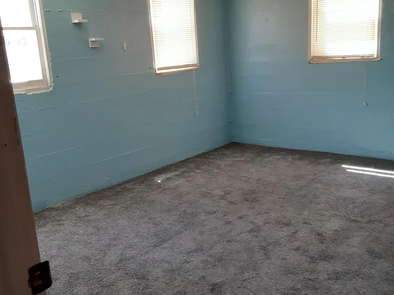 4 bed, 1900 sqft, $2,300 — Photo 2