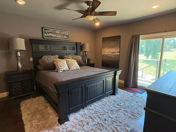 5th image of 7910 Edgemont Rd Suite 202
