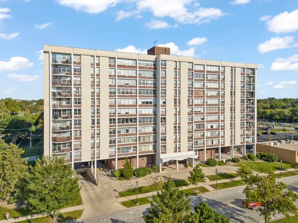 33 N Main St APT 11A, Lombard, IL 60148