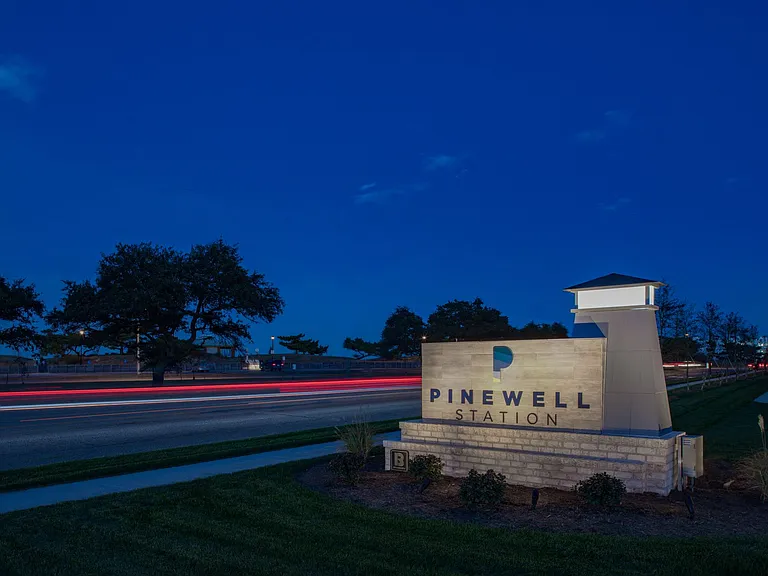 Pinewell Station — Photo 30