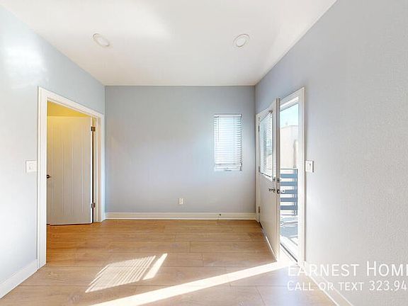 5th image of 146 1/2 Rosemont Ave