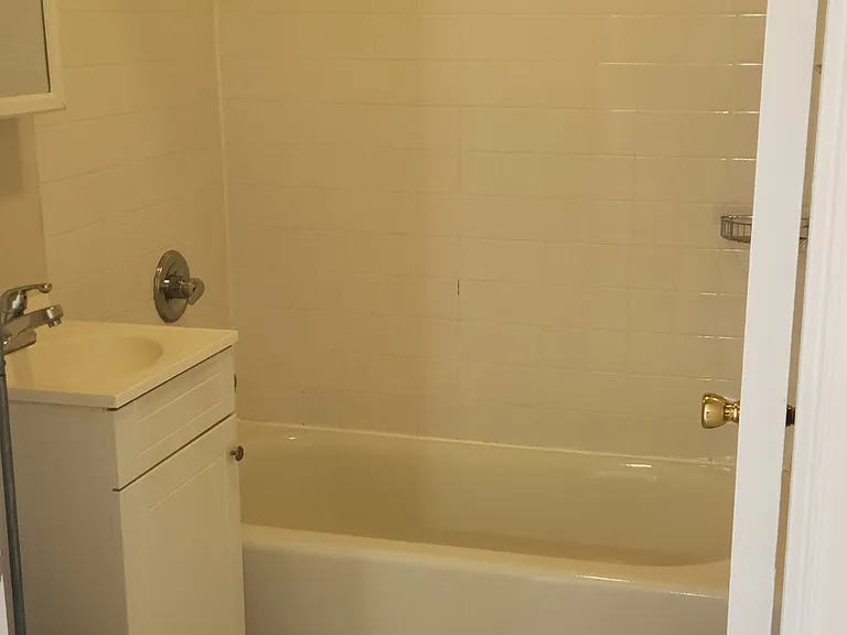 2740 College Ave #305 — Photo 6