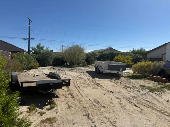 32 Calle Helene, Thousand Palms, CA 92276