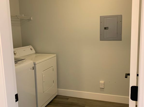 2 bedroom rental in Abbotsford — photo 8
