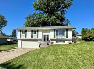 1817 Reed St, Grinnell, IA 50112