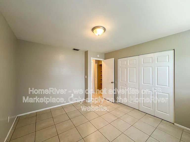 1720 SW 3rd Pl — Photo 15
