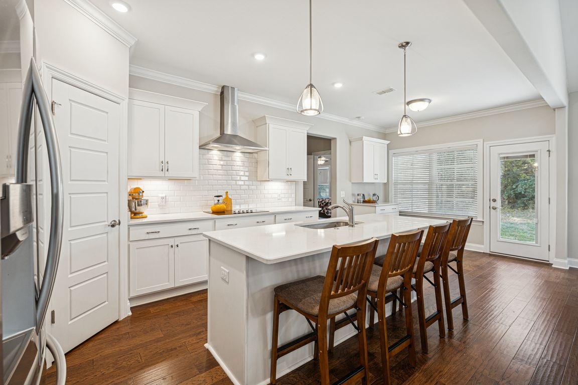 next background image