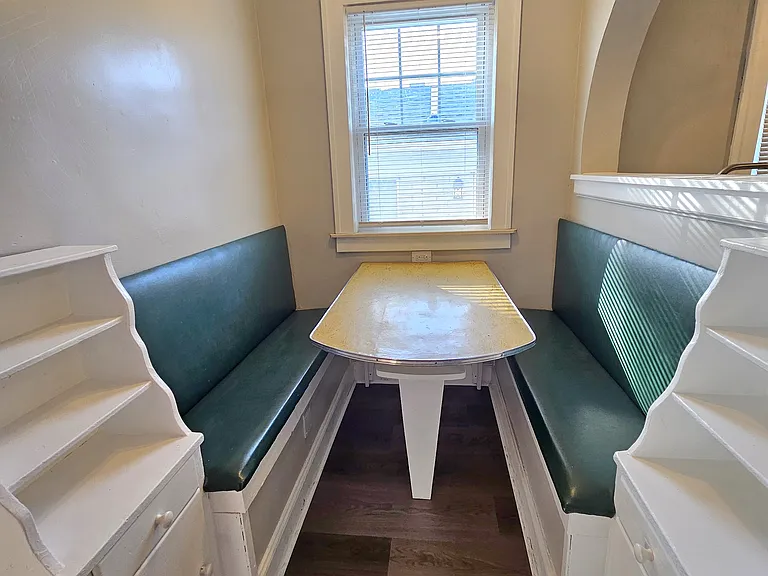 867 Farnham Ave — Photo 14