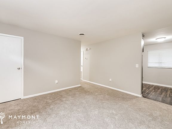 3rd image of 833 Hoss Rd