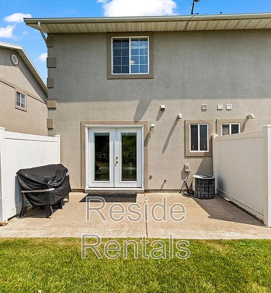 1637 Talon Dr #1 — Photo 17